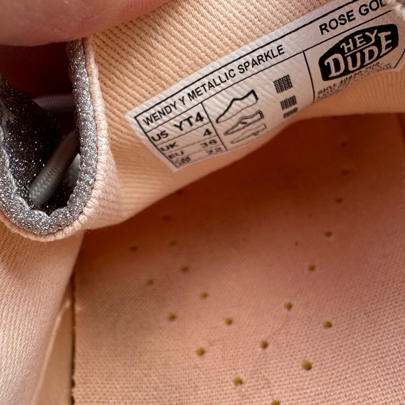 EUC Women’s/Youth Hey Dudes - Picture 2 of 4